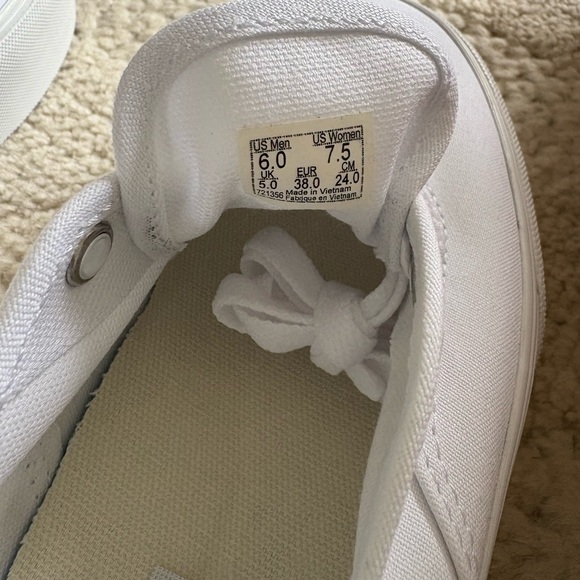 NWT Vans Authentic Platform 2.0 in White - Picture 10 of 12